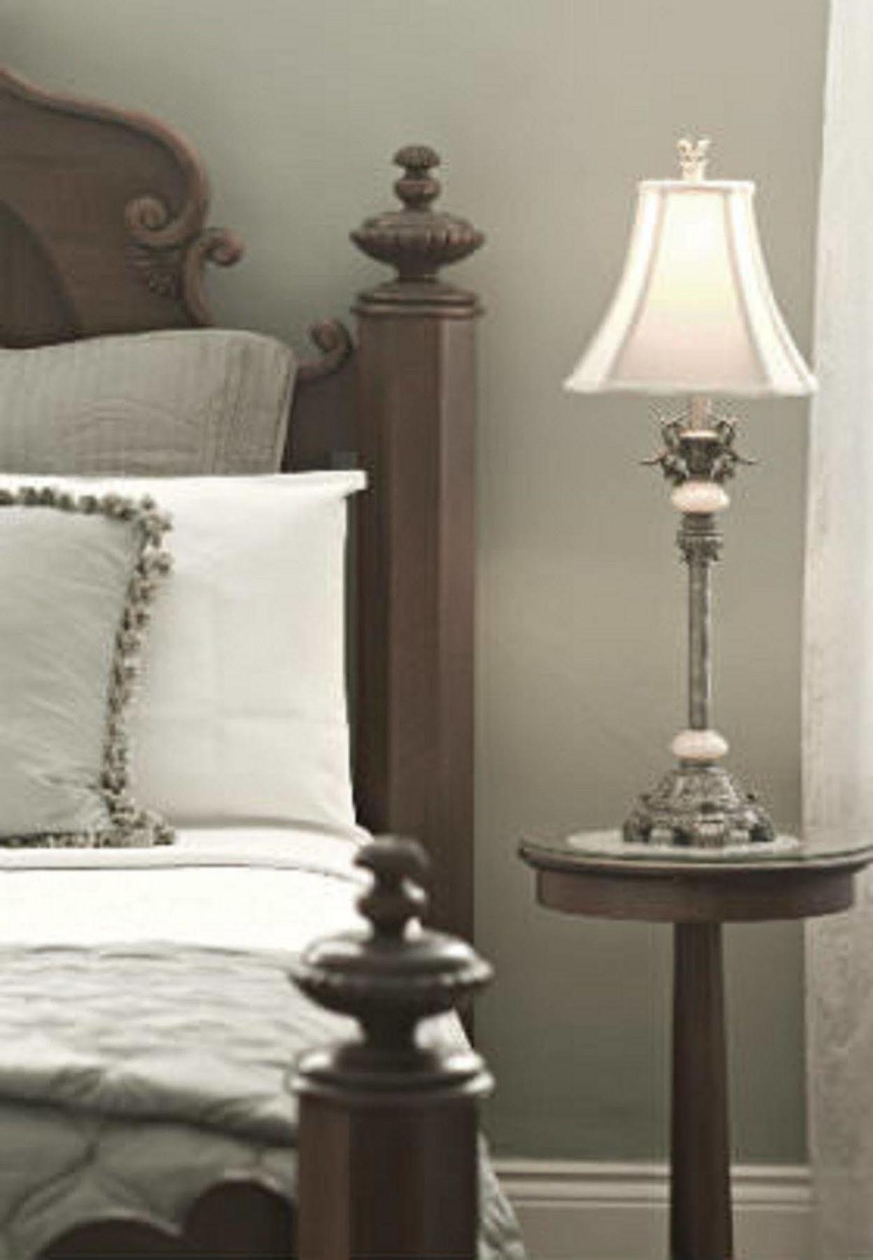 Queen Room with Twin Bed